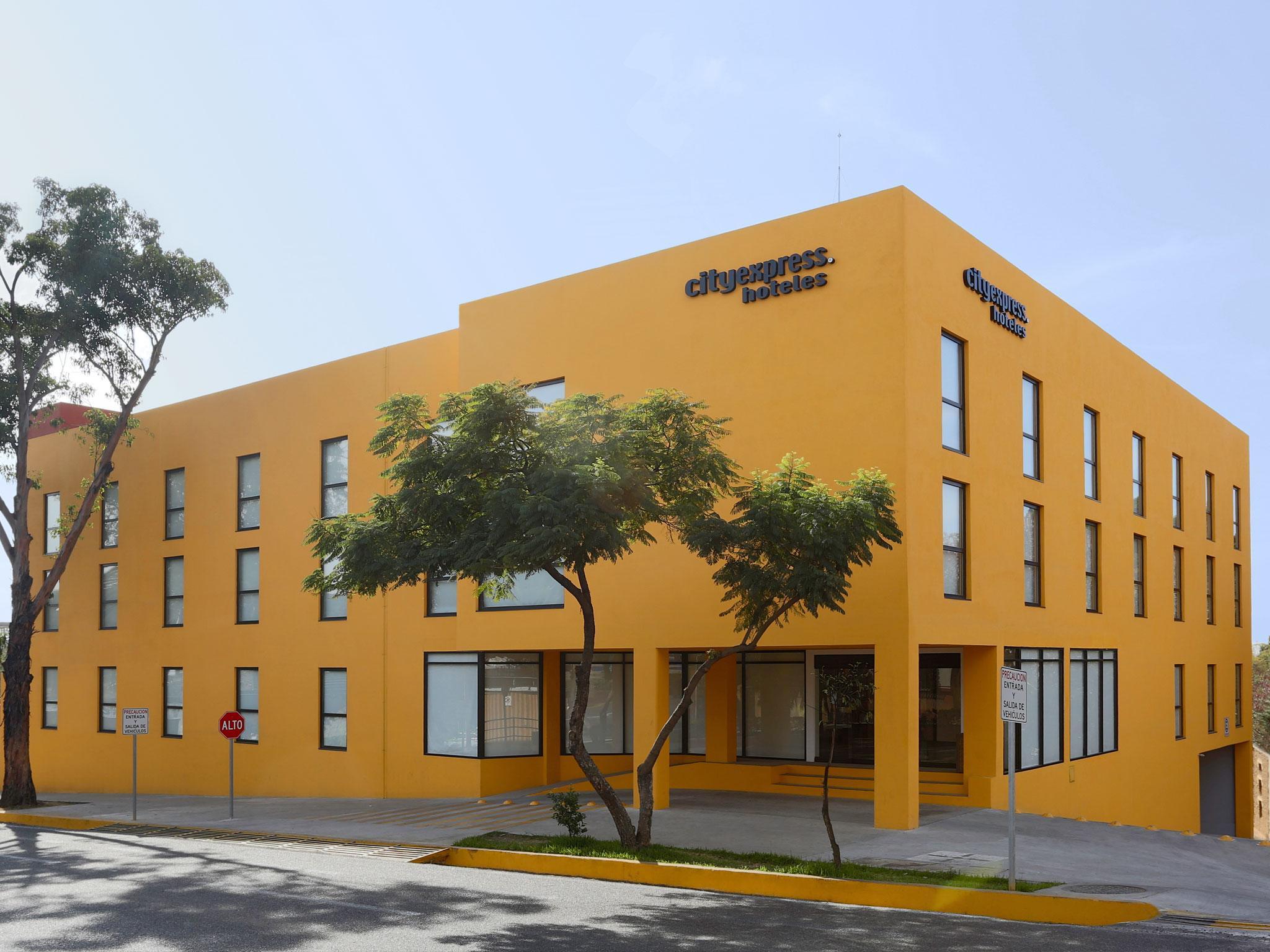 City Express By Marriott Oaxaca Bagian luar foto