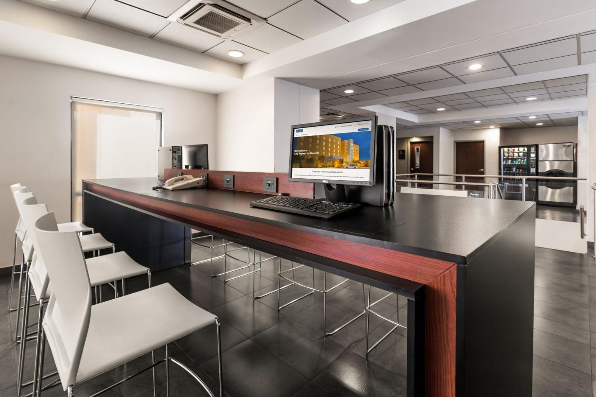 City Express By Marriott Oaxaca Bagian luar foto