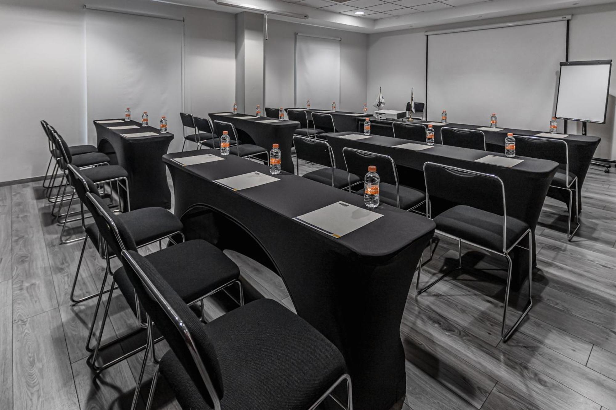 City Express By Marriott Oaxaca Bagian luar foto